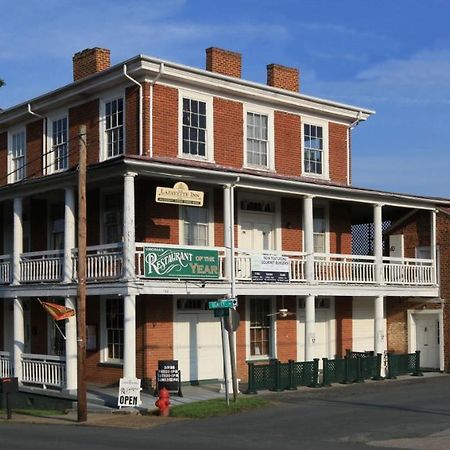 The Lafayette Inn & Restaurant Stanardsville Eksteriør billede